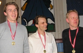 Fra venstre: Øyvind Hansen, Tore Sørheim og Geir Tonny Brovold. Tydelig stolte gutter kunne ta imot publikums velfortjente hyllest.